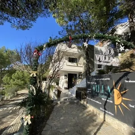 מלון D Restaurant & Private Beach