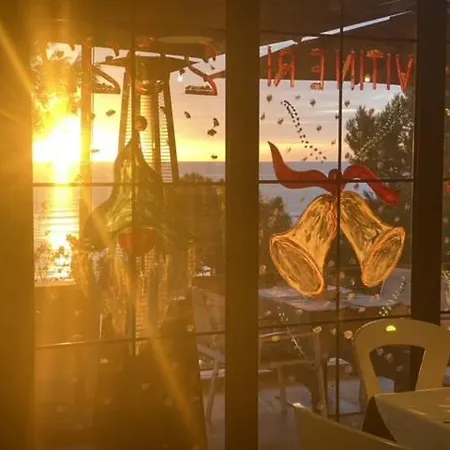 D Restaurant & Private Beach 4*